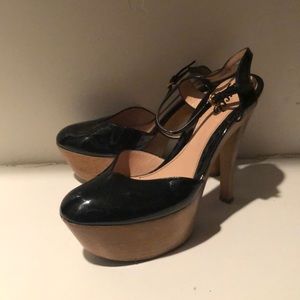 GUCCI  BLACK CLOGS